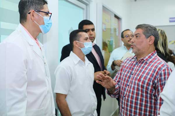 Sucre inaugura salón de operaciones en Hospital Anita Moreno