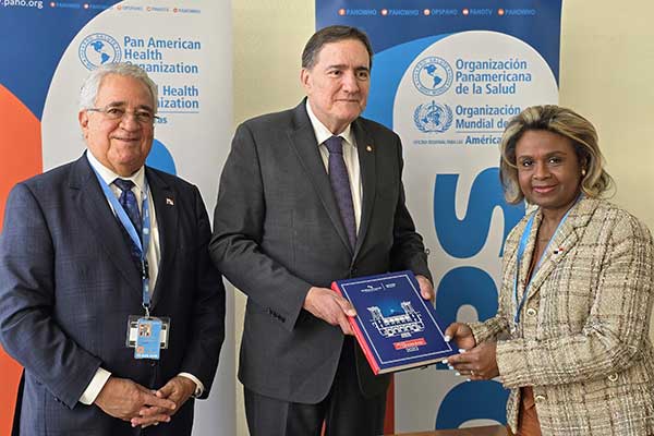 Panamá pondera apoyo de la OPS en fortalecimiento de la salud pública
