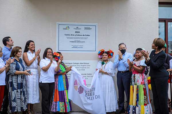 Cortizo entrega en Colón el Centro de Arte y Cultura Abel Bravo
