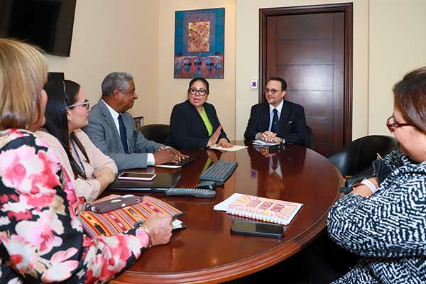 MICI y ANA fortalecen coordinación para mejorar implementación de política aduanera regional
