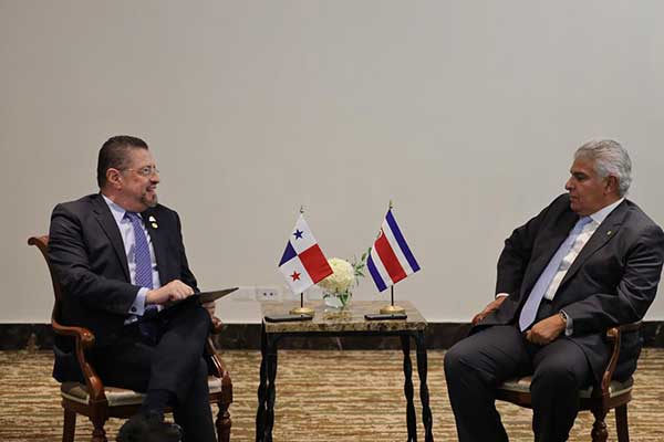 Mulino y Chaves Robles abordan temas migratorios y situación en la frontera de Panamá y Costa Rica