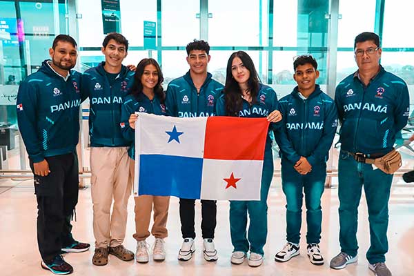 Cinco estudiantes panameños viajan a Países Bajos para competir en torneo internacional de robótica ‘RoboCup’