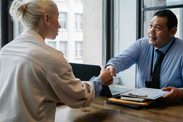 27% de los empresarios planea aumentar plantilla en segundo semestre, 48% planea mantenerla