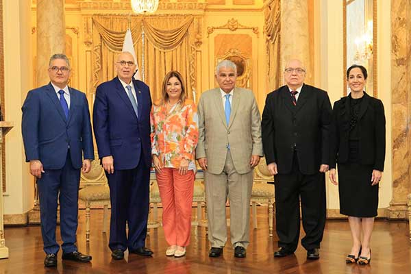 Gobierno pone en marcha acciones para rescatar la iglesia e historia de Portobelo
