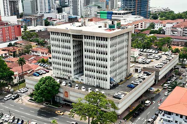 Alcaldía de Panamá digitaliza procesos y reduce tiempos de aprobación de anteproyectos de 70 a 9 días