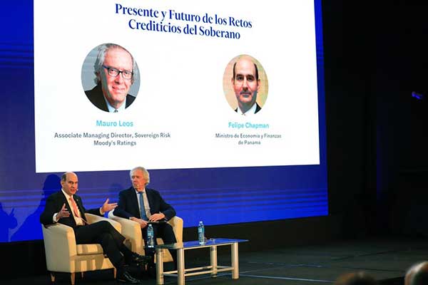 Ministro Chapman comparte análisis de las finanzas públicas