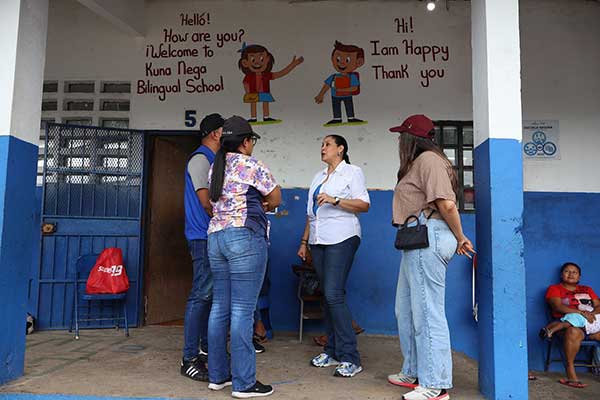 Junta Comunal de Ancón coordina apoyo a Escuela Bilingüe de Kuna Nega