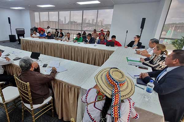 Gobierno y autoridades indígenas crearán comisión de trabajo permanente
