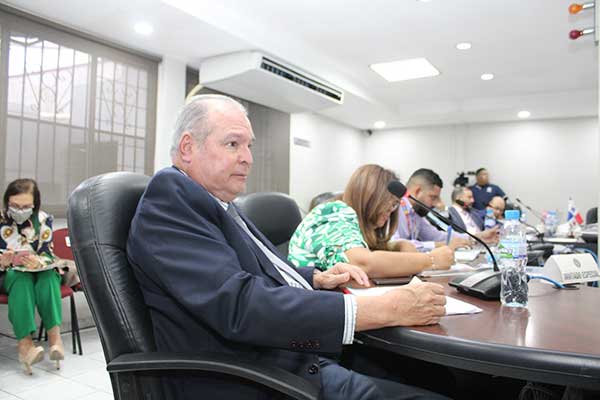 Aprueban traslado de partida y crédito extraordinario al MOP por B/127,9 millones