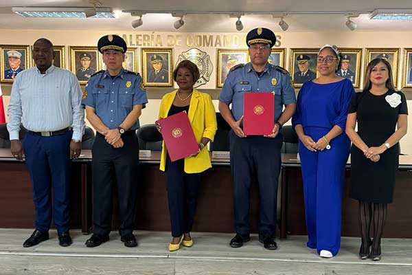 BCBRP y CONAPE suscriben alianza para fortalecer comunicación y seguridad ciudadana
