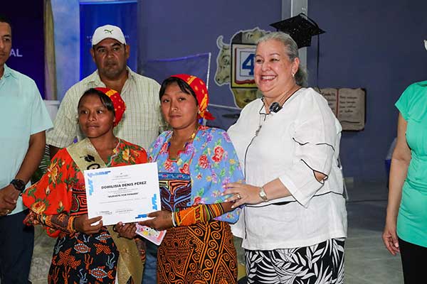 MIDES gradúa en Chepo a 65 personas que aprendieron a leer y escribir