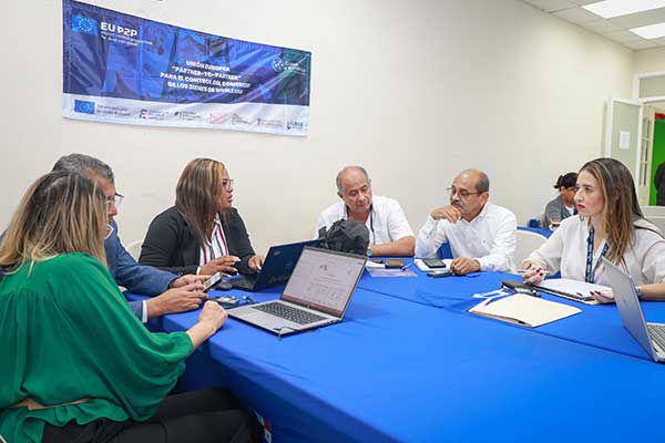 Equipo técnico institucional fortalece sus capacidades en análisis de riesgo y gestión del comercio estratégico