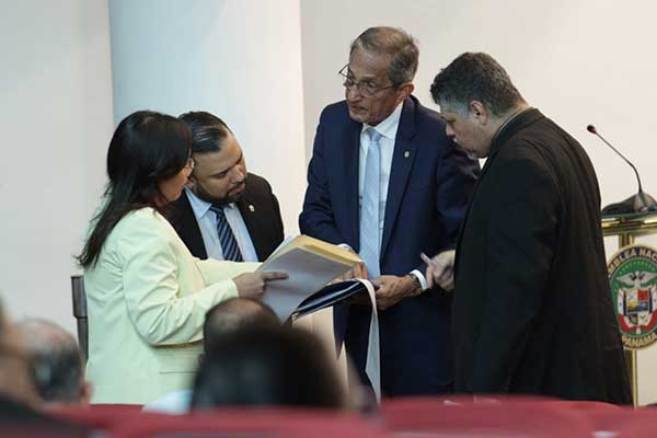 Proyecto de Ley de Intereses Preferenciales modificado pasa a segundo debate
