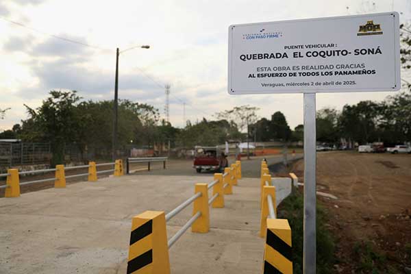 Viceministro De Ycaza inaugura nuevo puente vehicular y stand del MOP en LIII Feria de Veraguas
