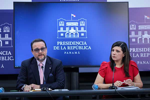 Gobierno prepara propuesta a la Ley 45 en conjunto con trabajadores de las bananeras