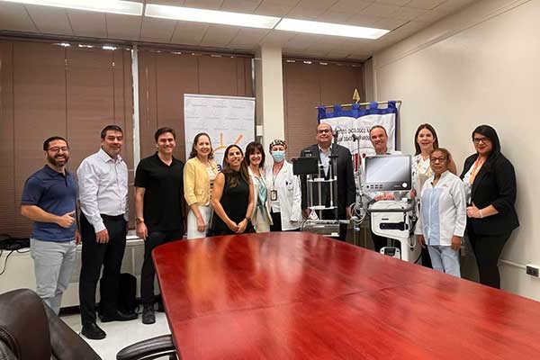 Nuevos equipos hospitalarios entrega Fundacáncer al Instituto Oncológico Nacional