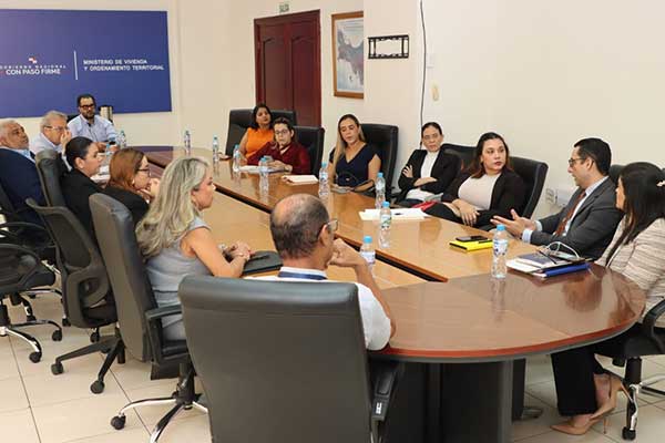 Realizan segunda mesa de trabajo con gremios de construcción para abordar trámites de PH