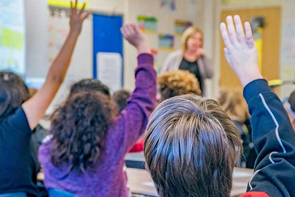 Se abre oportunidad laboral en Estados Unidos para docentes panameños