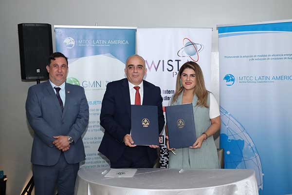 UMIP y WISTA Panamá firman convenio para impulsar liderazgo femenino en sector marítimo