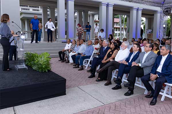 Un espacio de reflexión: Arte y memoria histórica se unen en el nuevo mural del 9 de enero de 1964