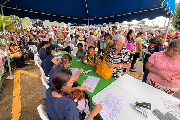 500 personas recib3n atención gratuita durante Jornada de Detección de Cáncer de Piel