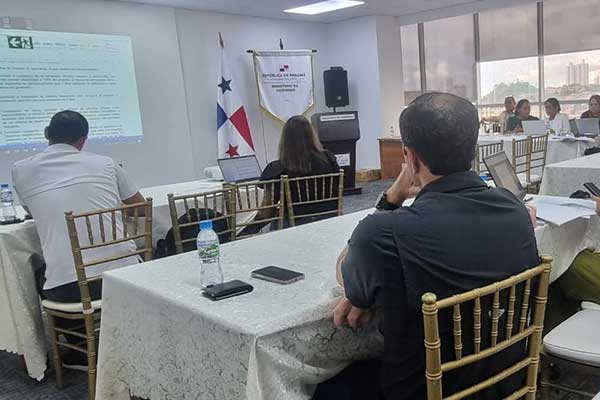 Empresas muestran interés en construir nuevo centro de salud de Puerto Lara