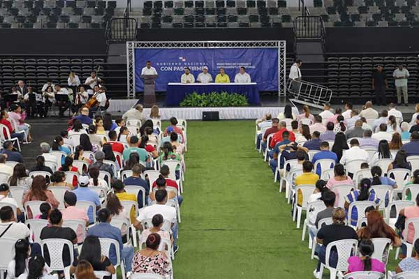 Gobierno entrega 92 viviendas en cuatro distritos de Chiriquí