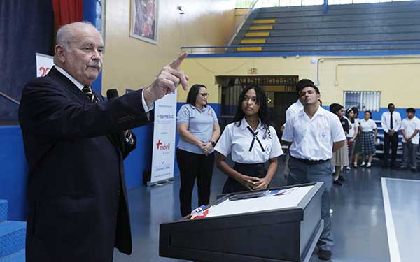 Sepresac y Cable & Wireless inician jornada de inducción para el Concurso Nacional de Oratoria 2025