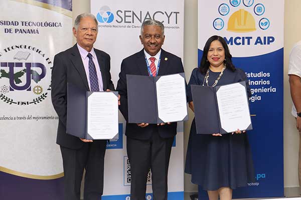 UTP recibirá un millón de balboas de la Senacyt para cinco programas de maestrías científicas