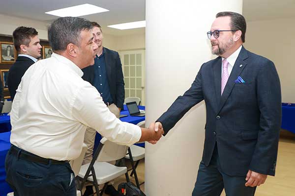 Confianza empresarial vasca refuerza liderazgo de Panamá como destino global tras exclusión de listas europeas