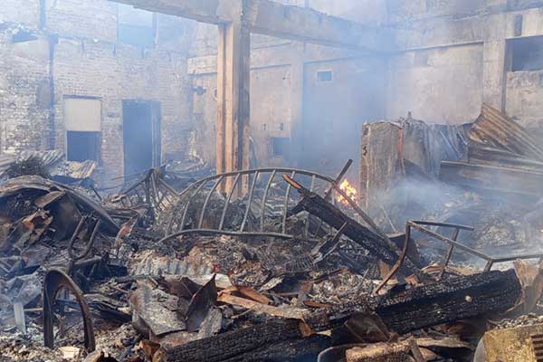 Miviot atiende a familias afectadas por incendio en Colón y procede a realizar evaluaciones