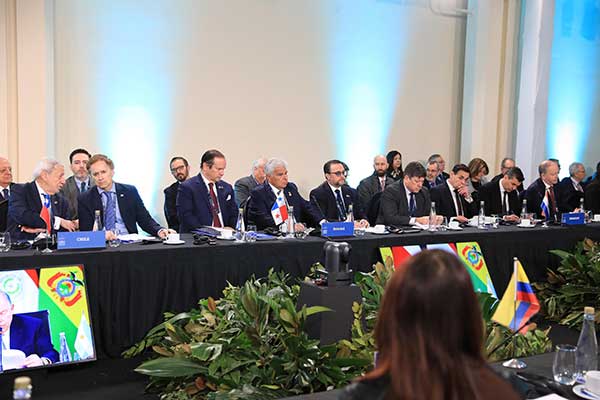 Mulino destaca rol integracionista de Panamá y reafirma soberanía sobre el Canal, durante Cumbre del Mercosur