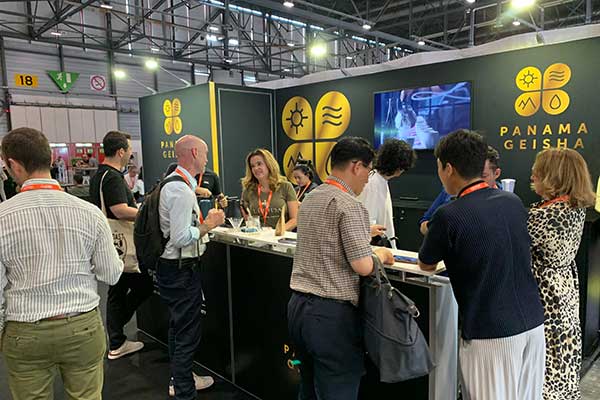 Panamá dice presente en World of Coffee Geneva 2025 y abre las puertas al World of Coffee Panamá 2026