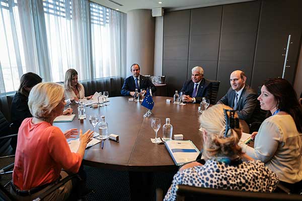 Presidenta de la Comisión Europea reconoce trabajo de Panamá en lucha contra blanqueo de capitales