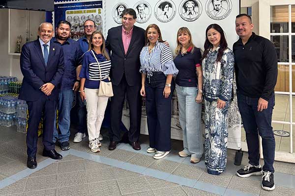 Reeligen directiva del Colegio Nacional de Abogados