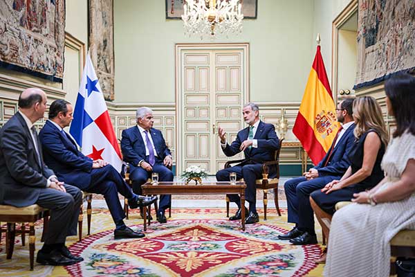Rey de España reconoce trabajo del mandatario Mulino para enfrentar retos sociales