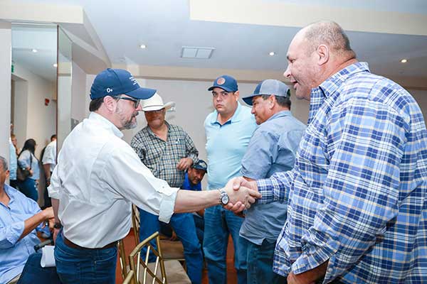 Diálogo Productivo arranca en Los Santos con mensaje claro: proteger la producción nacional