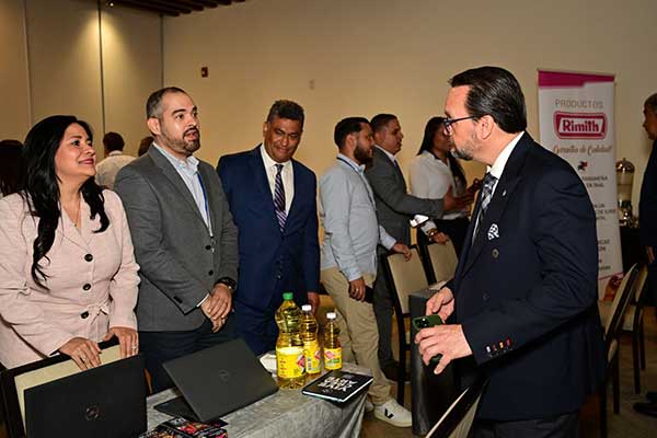 Exportadores panameños proyectan ventas por $13.2 millones tras exitosa misión comercial en República Dominicana