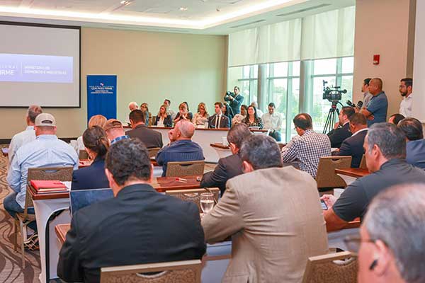 Gobierno panameño afina postura para reuniones de los comités técnicos del TPC