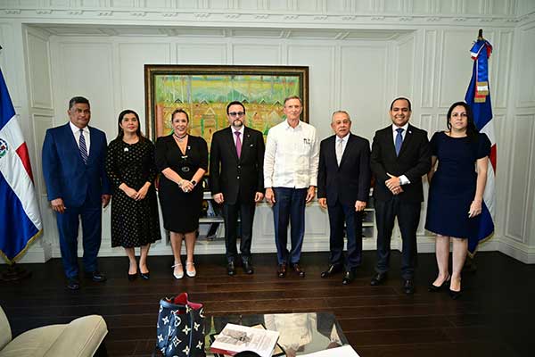 Panamá y República Dominicana fortalecen lazos de comercio y cooperación