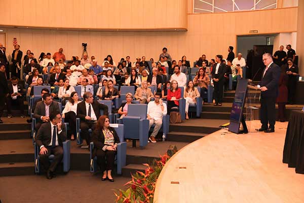 Administración Mulino extiende la mano a autoridades locales para trabajar juntos en el desarrollo de las comunidades