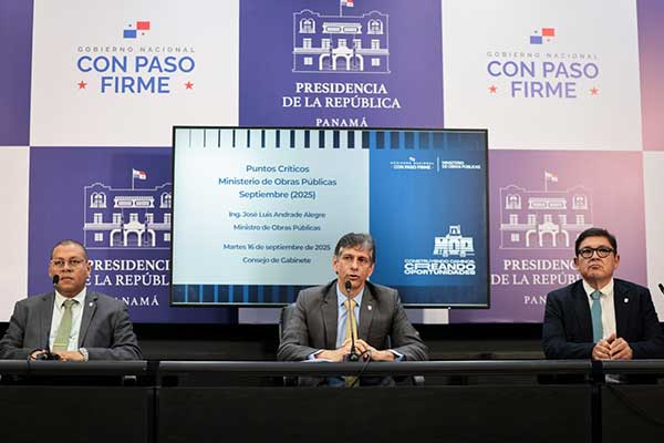 Aprueban reparar y actualizar aeronave del Senan, modernizar ley de carrera administrativa y finalizar cuartel policial en David