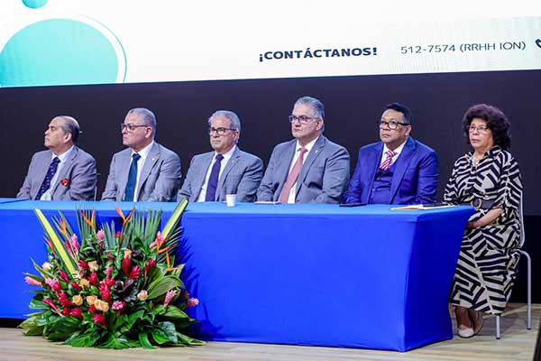 Gobierno inaugura primer Congreso Nacional de Humanización de los Servicios de Salud: “El paciente es primero”