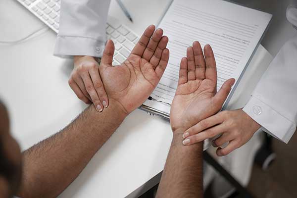 Los certificados de incapacidad y sus efectos en la relación laboral