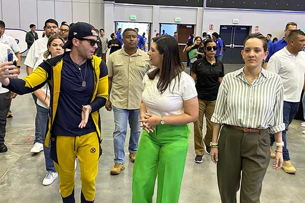 Ministra Muñoz y alcalde Mizrachi recorren Empleo 2.0 en el inicio de la segunda tanda