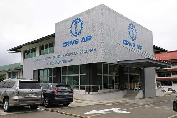 Ministro Orillac inaugura nueva sede de centro para desarrollo de vacunas en Panamá