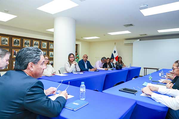 Panamá avanza en el programa de equivalencia para exportación de carnes a EE.UU.