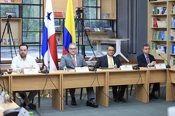 Panamá y Colombia avanzan en la actualización de la interconexión eléctrica binacional