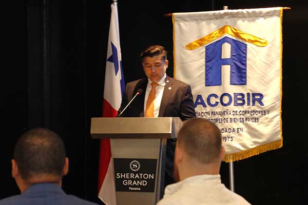 Miviot reitera compromisos de la Ley de intereses preferenciales en reunión de Acobir