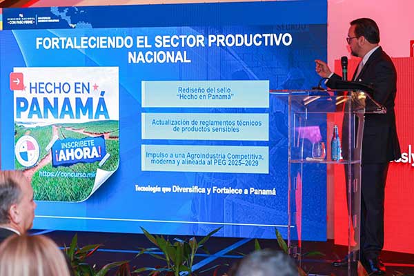 Moltó destaca crecimiento y estabilidad de Panamá como socio estratégico en foro de The Business Year